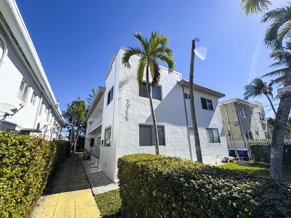 Dickens Ave Condo - 1